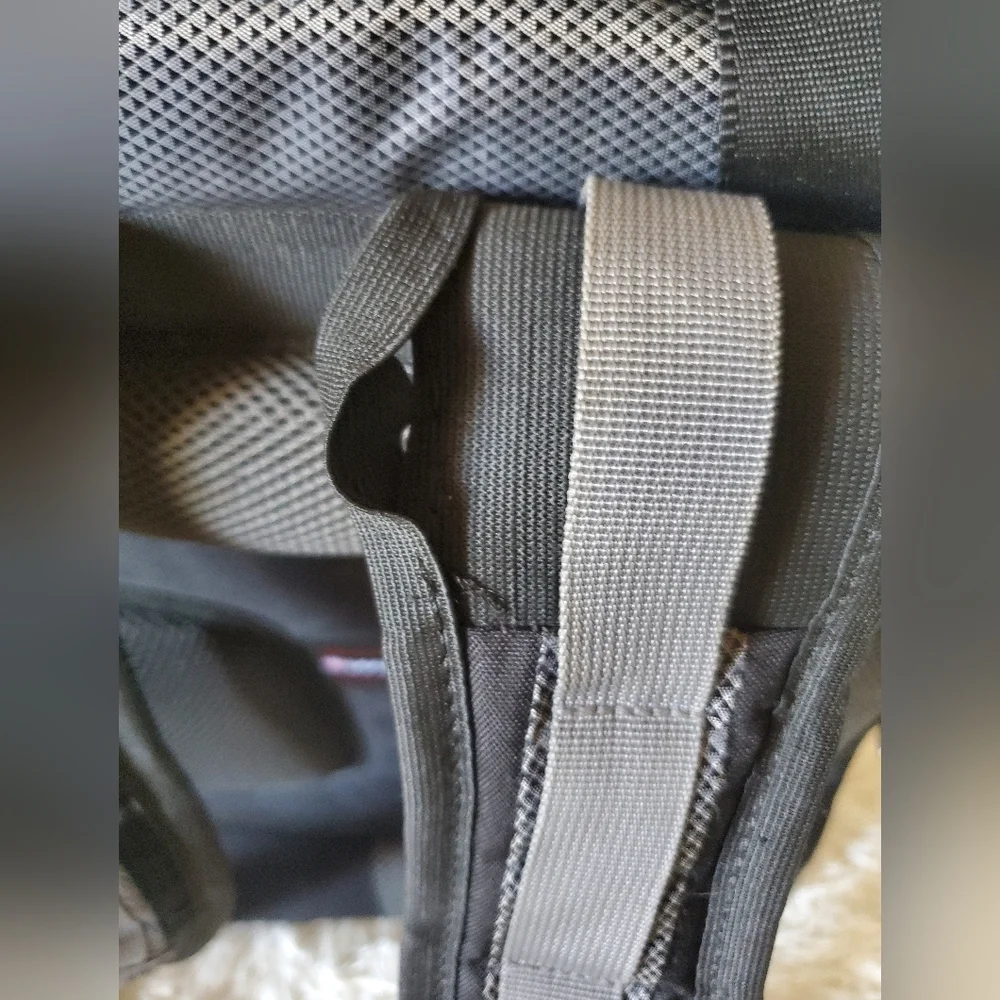 Swiss Gear Wenger Synergy Backpack Laptop Business Black & Gray 16